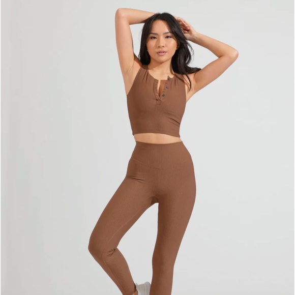 Henley ribbed crop top brown NWOT SZ SMALL - Picture 8 of 8